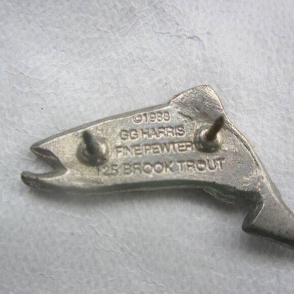 VTG 1988 PEWTER BASS PIN, SIGNED GG HARRIS #125 - Picture 4 of 4